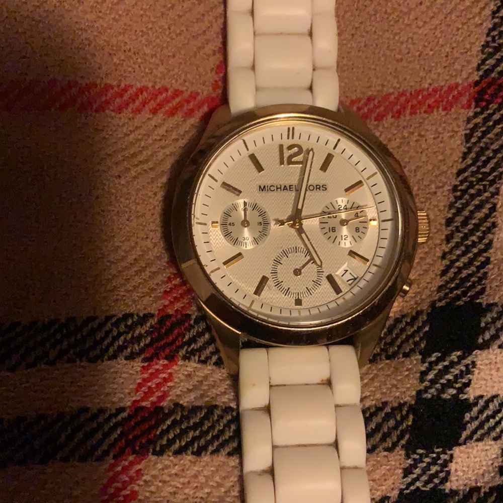 COPY - Michael Kors Watch - Picture 1 of 8
